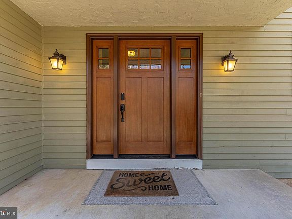 3rd image of 150 Poplar Rd