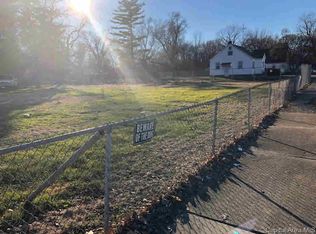 1956 E Cook St, Springfield, IL 62703