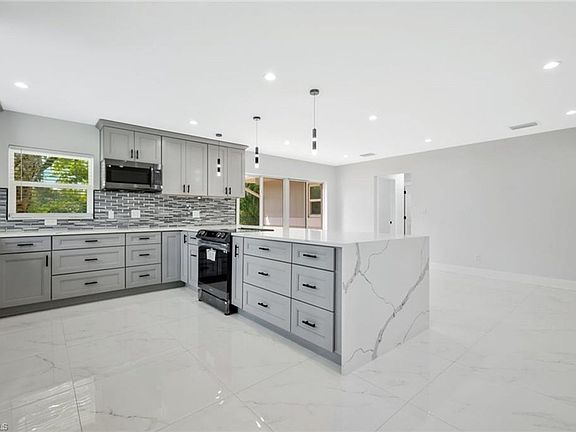 5th image of 2255 Randolph Dr