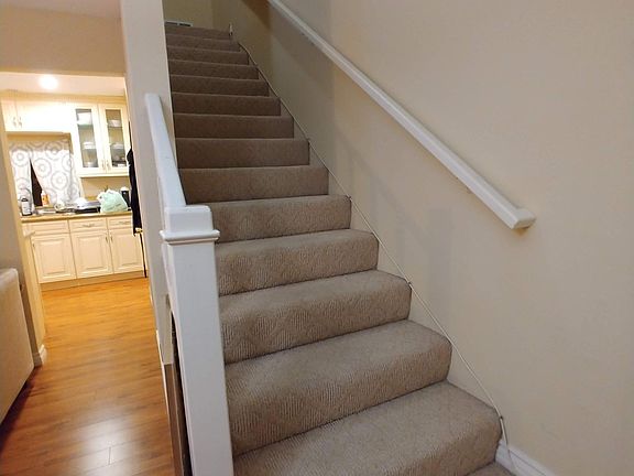 2nd image of 81 N Roosevelt Ave APT 3