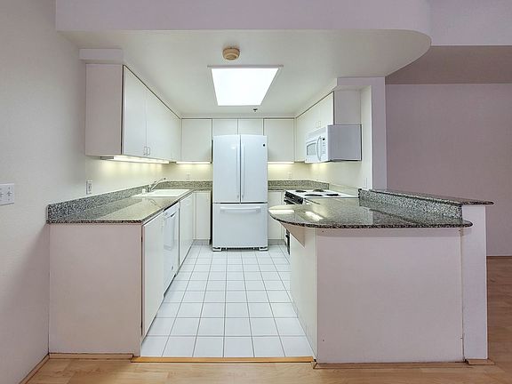 3rd image of 1629 Waikahalulu Ln APT A214