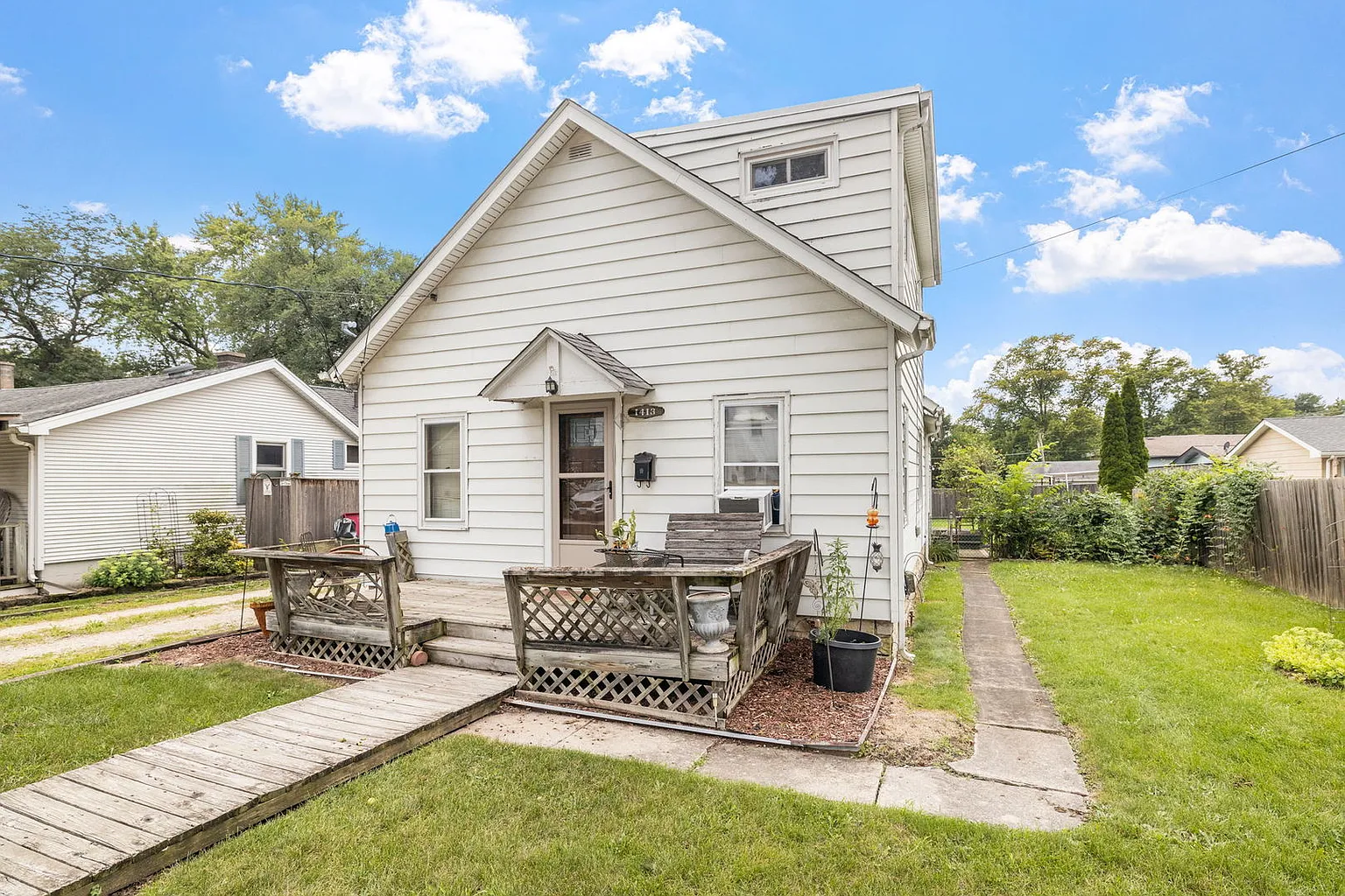 1413 East St photo 1