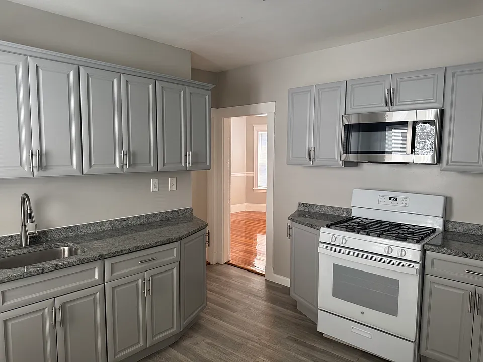 51 Withington St #2