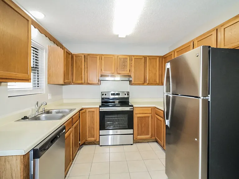 10321 Koch Dr — Photo 6