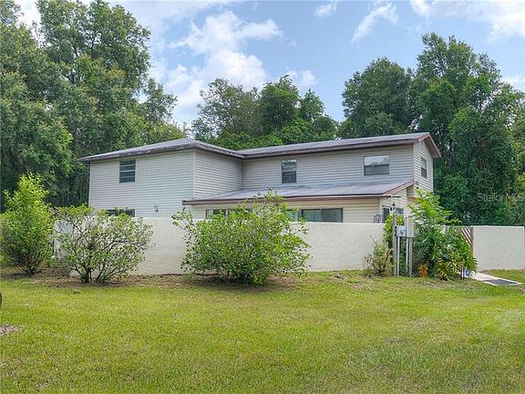 3rd image of 652 Deland Ave