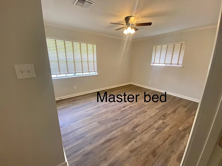 307 Elmwood Dr — Photo 7