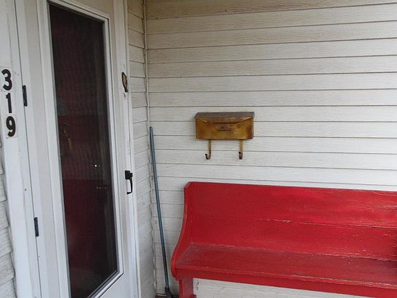 3rd image of 319 Amsden Ave