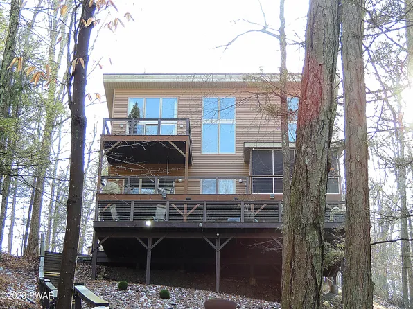 56 Glen Rd, Lake Ariel, PA 18436
