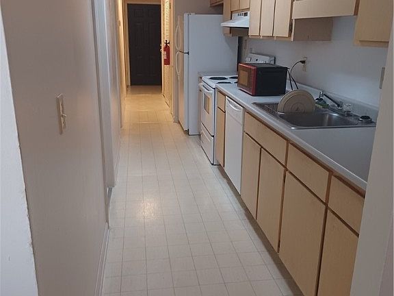3rd image of 212 Pelican Ln #A & B