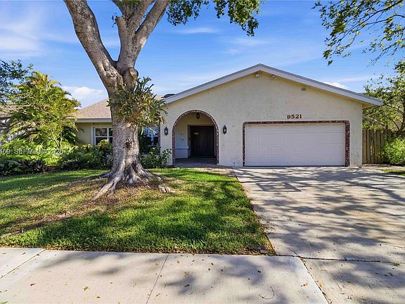 5th image of 9521 NW 31st Pl