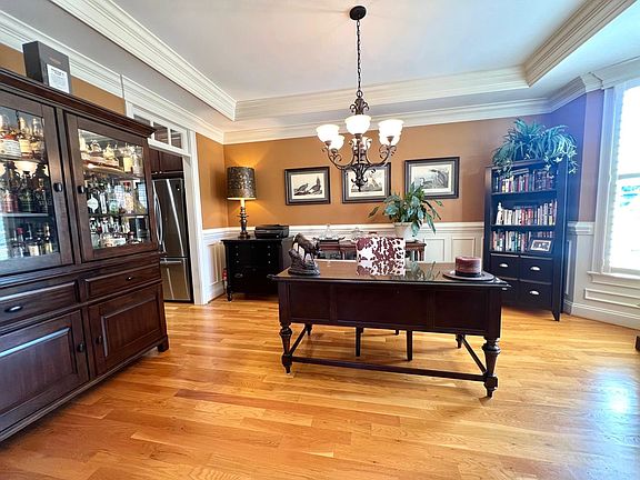 4th image of 66 Riverglade Dr