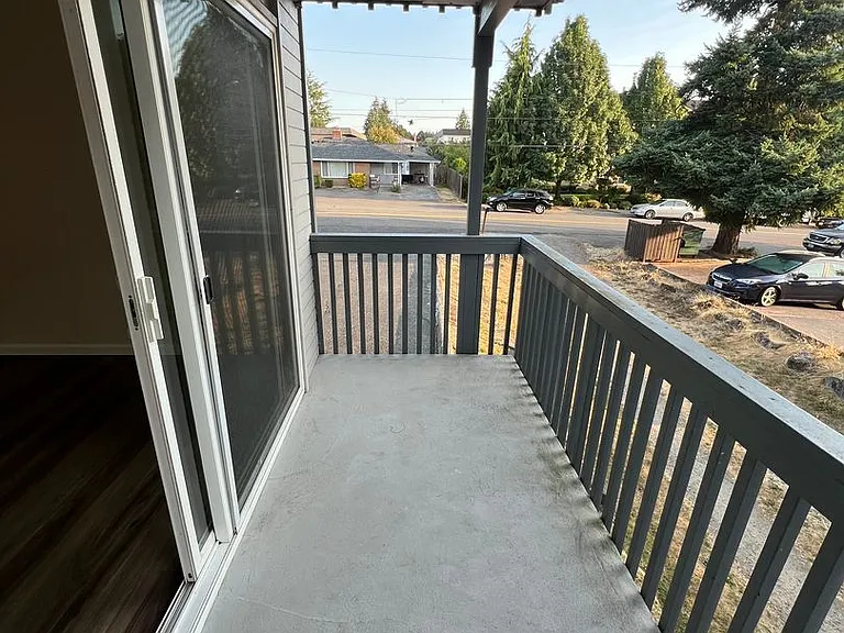 445 SW 156th St — Photo 54