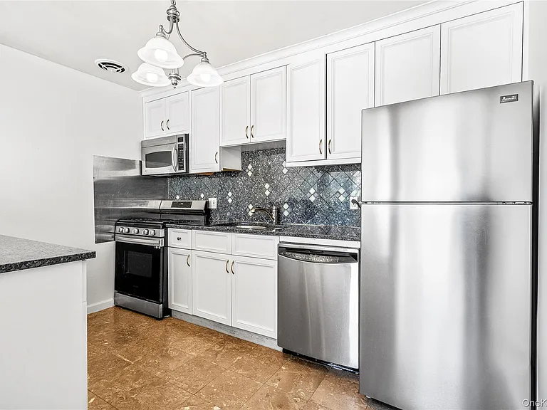 5 Wyndover Woods Ln #23 — Photo 13