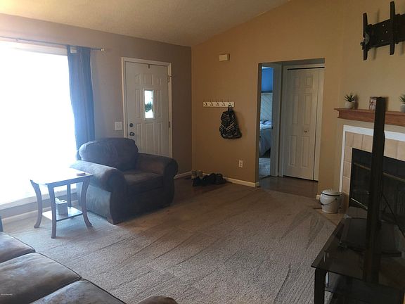 4th image of 432 Cynthia St