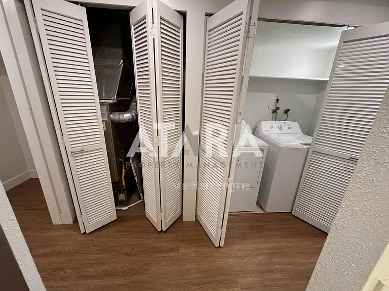 2141 S 2060 E — Photo 12