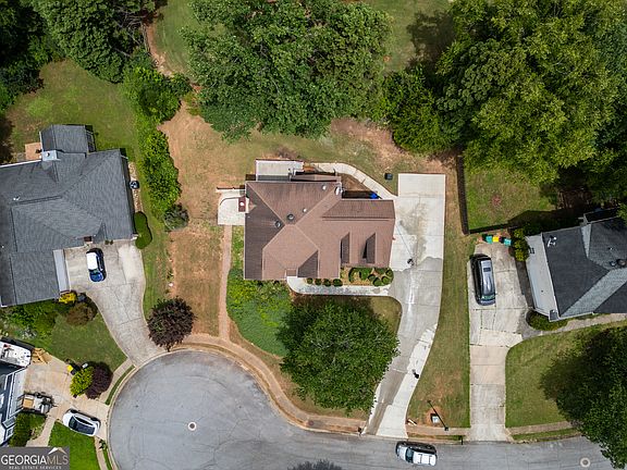 3rd image of 2703 Mayfield Ct