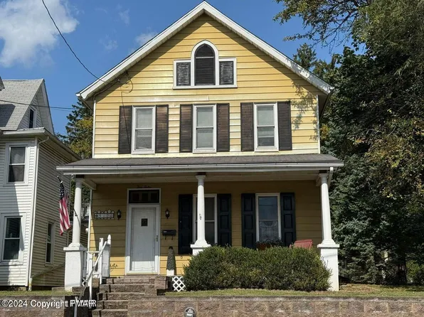 512 Sarah St, Stroudsburg, PA 18360