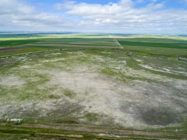 1 Two 3 County Rd #52, Torrington, WY 82240