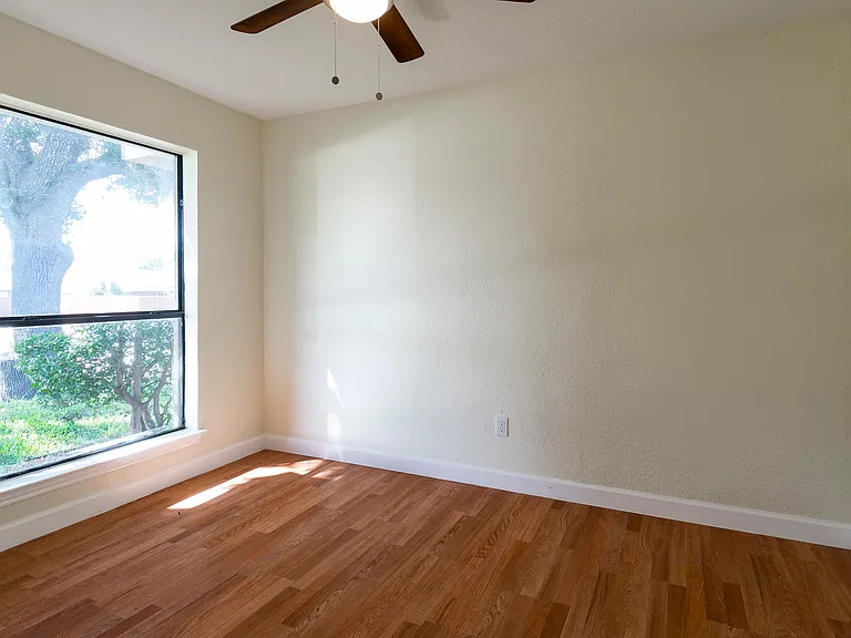 6536 Bronze Leaf Dr — Photo 12