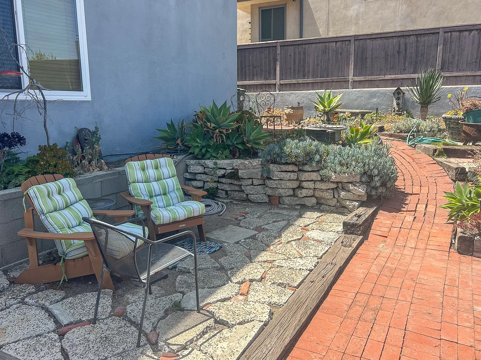 3 bed, 1000 sqft, $5,400 — Photo 4