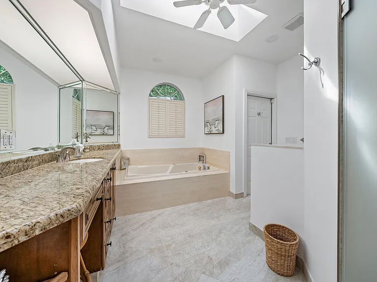 114 Waters Edge Dr — Photo 17