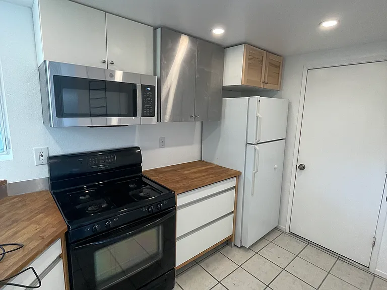 118 Palisade Ave #A — Photo 12