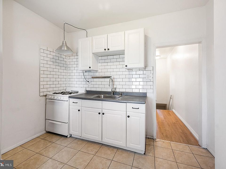 1st image of 3098 Aramingo Ave #1/2