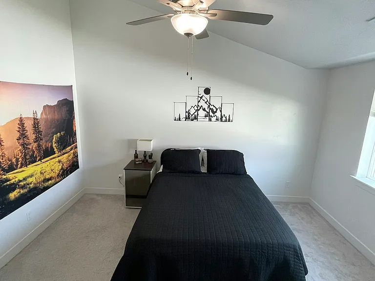 895 E Pacific Dr — Photo 5