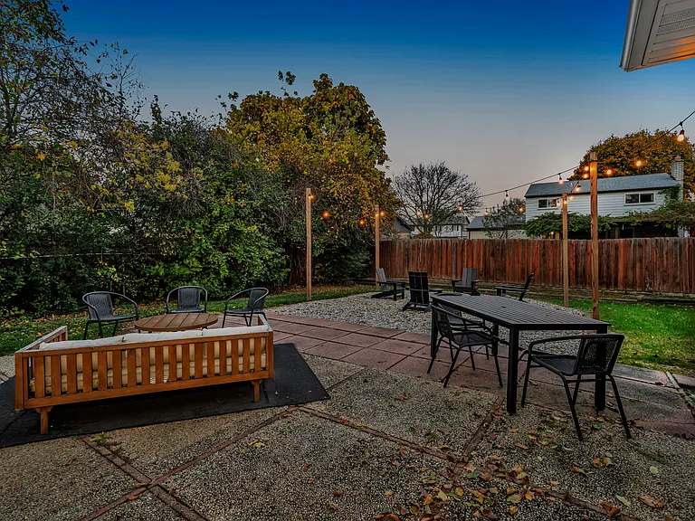 5038 Dayton Dr — Photo 55