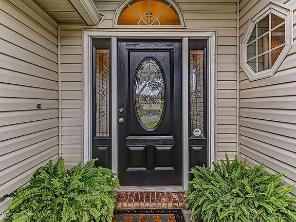 4th image of 3588 Heron Dr S