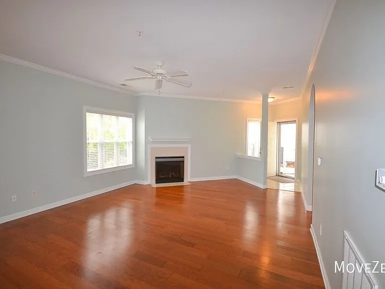 210 Fullford Ln #102 — Photo 19