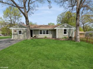 17896 W Blackhawk Dr, Grayslake, IL 60030