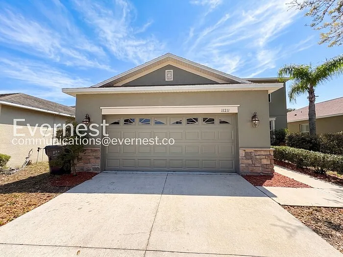 Building Photo - 11211 Flora Springs Dr
