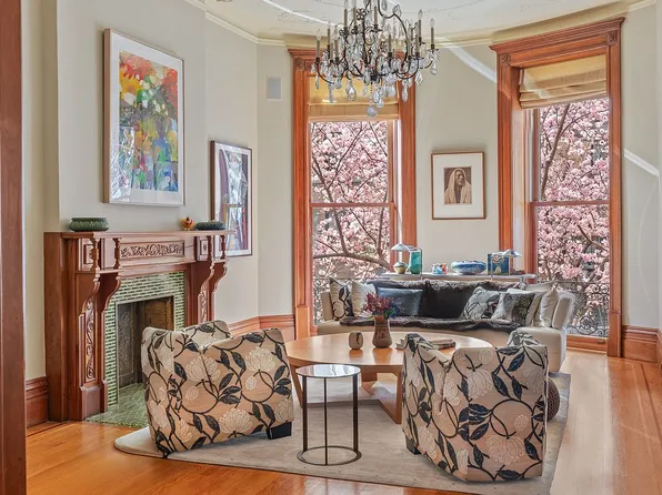 251 W 99th St, New York, NY 10025