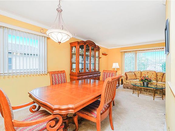 4th image of 212 Cortelyou Ave