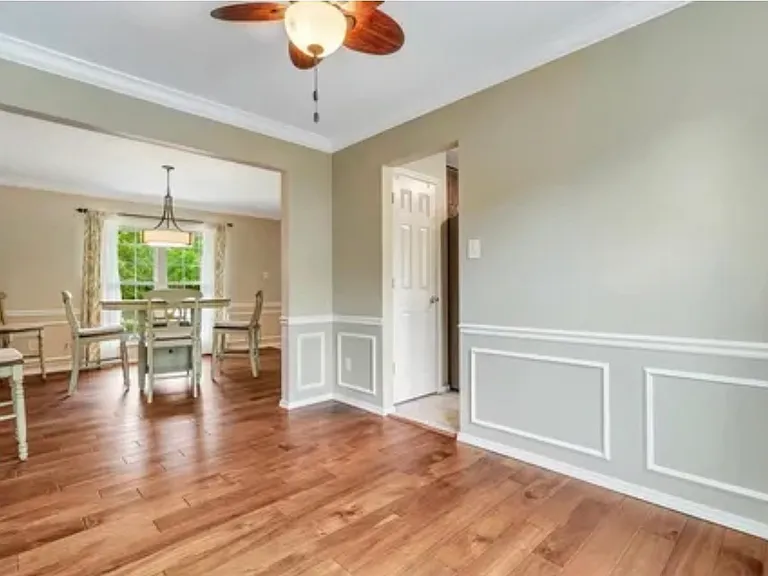 989 Oakwood Farms Ln — Photo 12