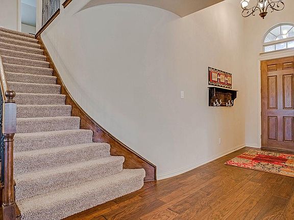 5th image of 6137 Gibbons Creek St