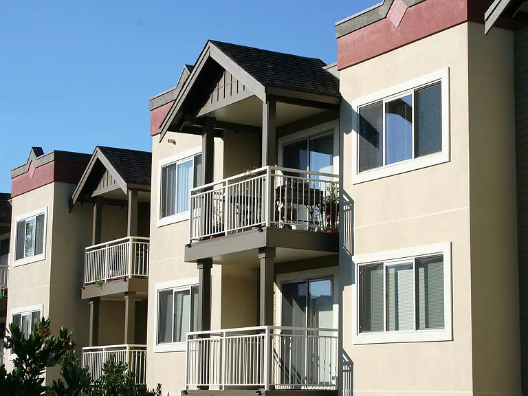 The Max Apartments — Photo 8