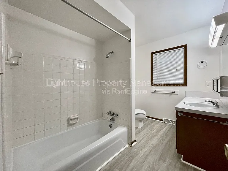 1348 Carriage Hill Dr SE — Photo 8