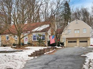 20 E Station Ave, Coopersburg, PA 18036