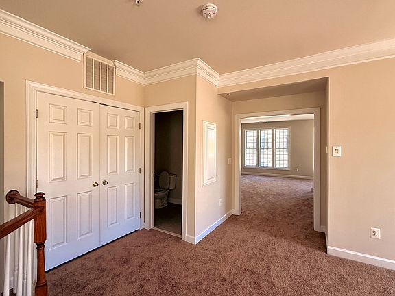 5th image of 605 Whetstone Glen St #605