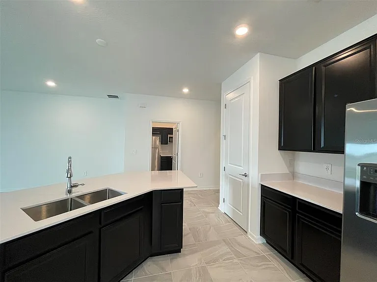 835 Ofanto Way — Photo 16