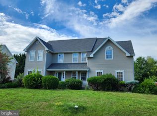 102 Sweethollow Dr, Bear, DE 19701