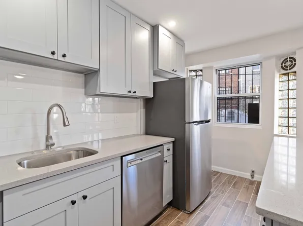 62-86 Dry Harbor Road image 11 of 32