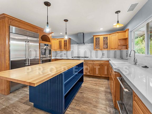 5th image of 2113 Sleepy Hollow Rd