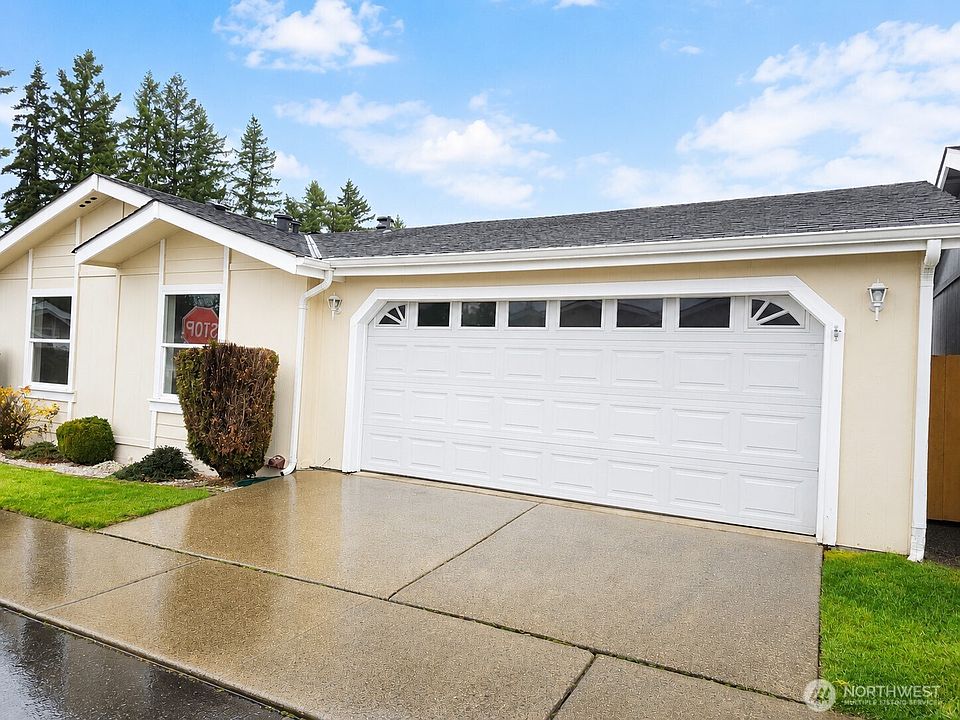 1st image of 24006 222nd Avenue SE #16