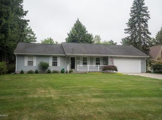 3562 Roosevelt Rd, Norton Shores, MI 49441