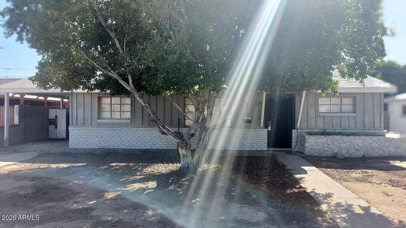 3 bed, 2.0 bath, 1162 sqft, $1,900 — Photo 1