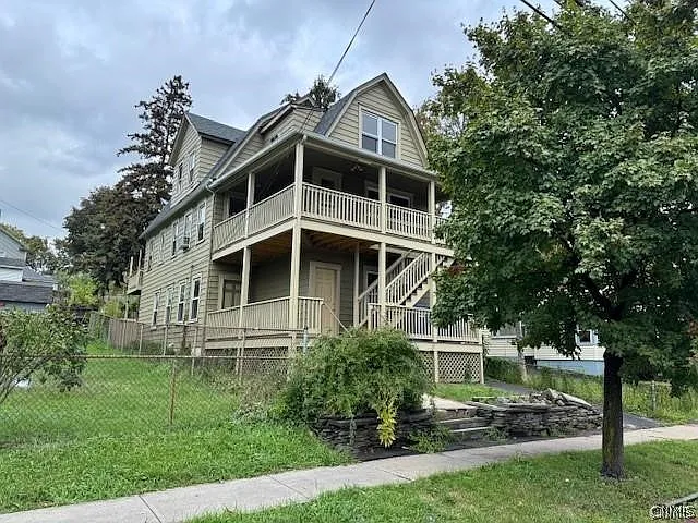 Building Photo - 1607 Burnet Ave #1