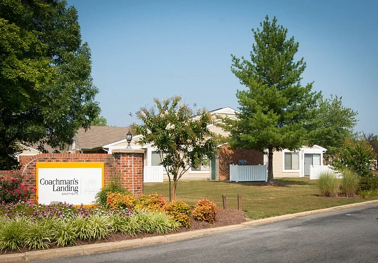 Coachman's Landing Apartments — Photo 1